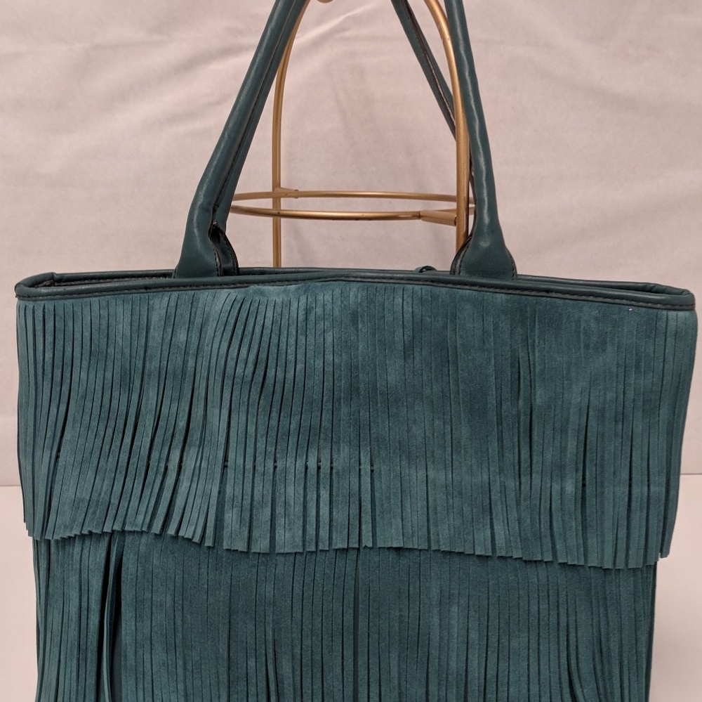 Nine West fringe purse..beautiful!